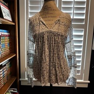 Lucky Brand Lace Floral Blouse in Cream and Blue